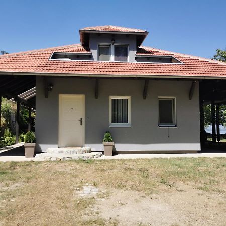 Kuca Za Odmor-Zelena Oaza Hotel Golubac Buitenkant foto